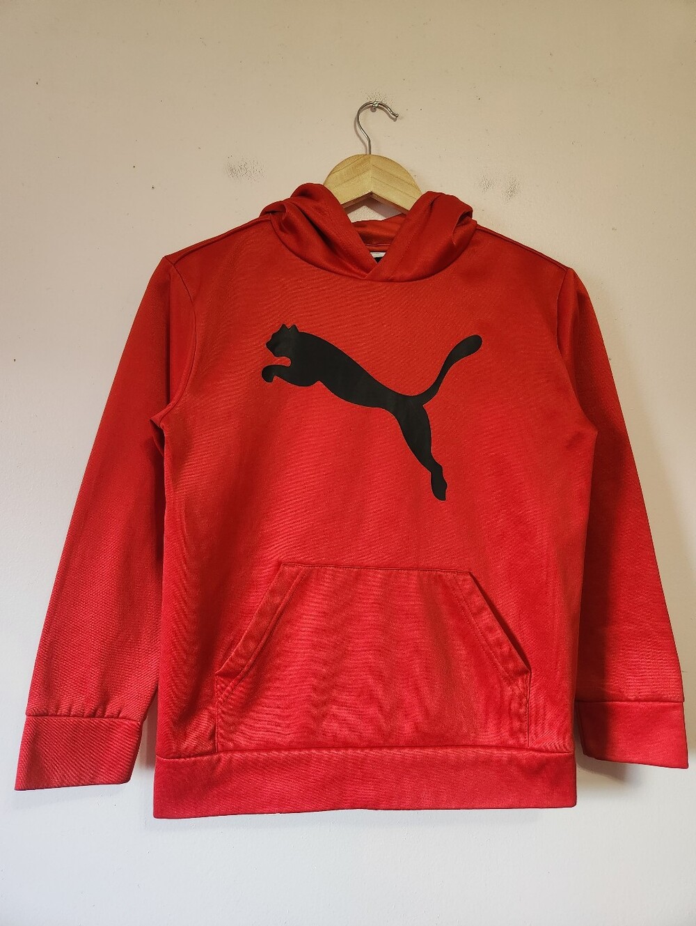 PUMA Boys Red Pullover Hoodie Big Cat Black Logo Sweatshirt Youth Size M 10/12
